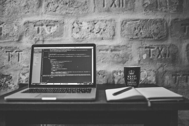 Freelance web designer vs agency